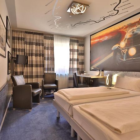 Apart Hotel Deutschmeister Бад-Мергентхайм Экстерьер фото